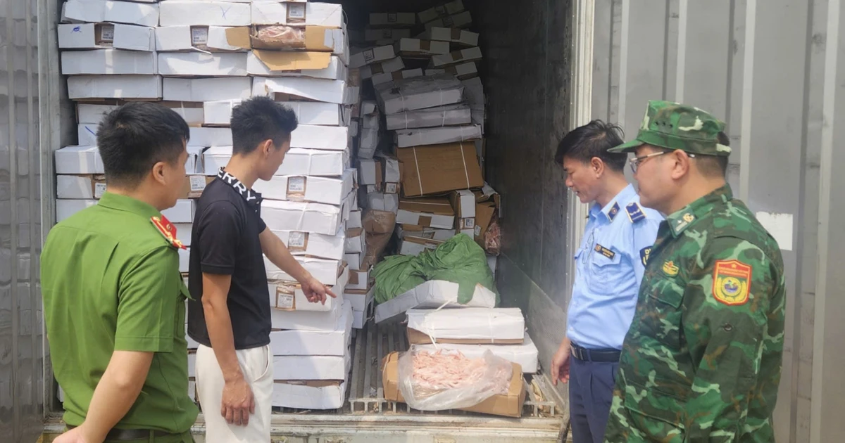 Quảng Ninh bắt giữ gần 26 tấn thực phẩm đông lạnh không rõ nguồn gốc