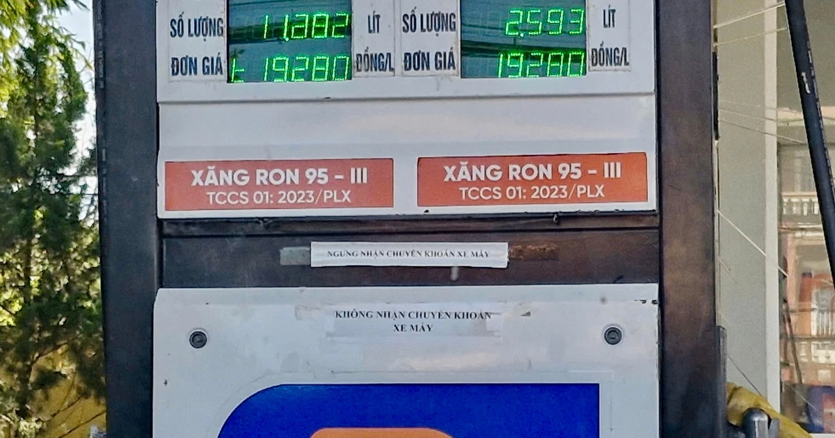 Bất bình một cây xăng 'không nhận chuyển khoản đối với xe máy'