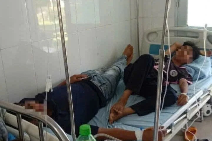 Ăn nấm rừng, người chồng tử vong, 3 mẹ con vẫn đang nhập viện