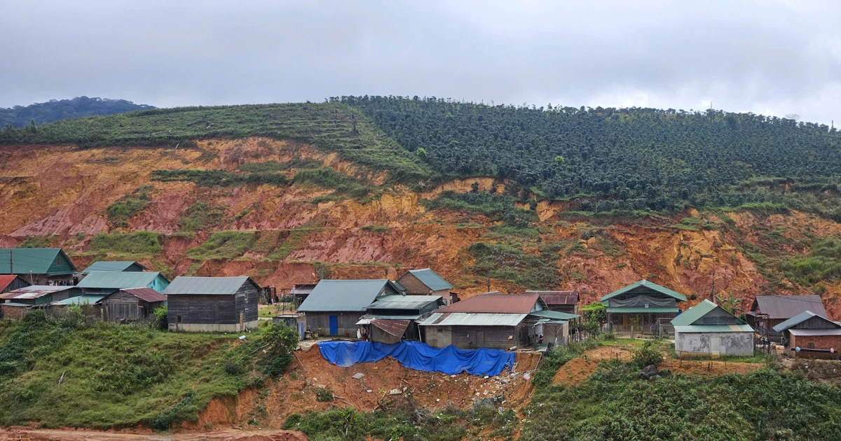Khu dân cư ở Lâm Đồng chưa hoàn thiện đã sạt lở, ai chịu trách nhiệm?