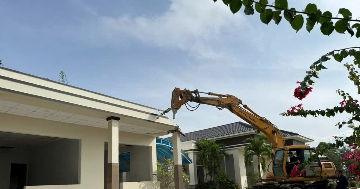 Cưỡng chế resort rộng 6,6ha, xây trái phép ở danh thắng Đồi cát bay Mũi Né