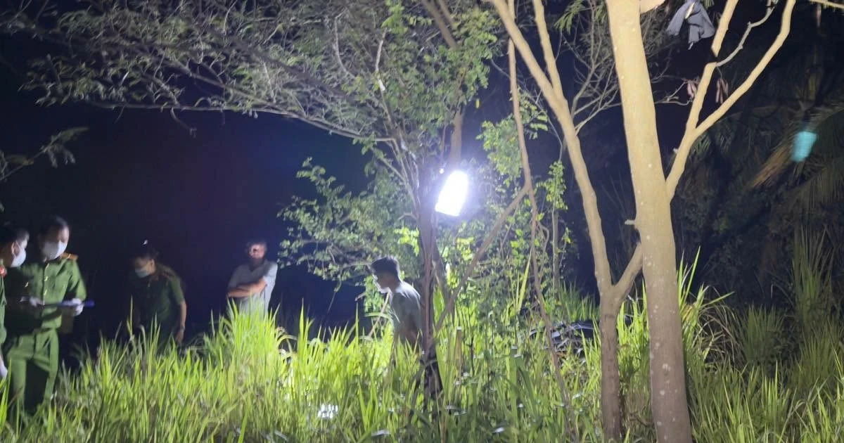 Người đàn ông tử vong trong tư thế treo cổ trên nhánh cây