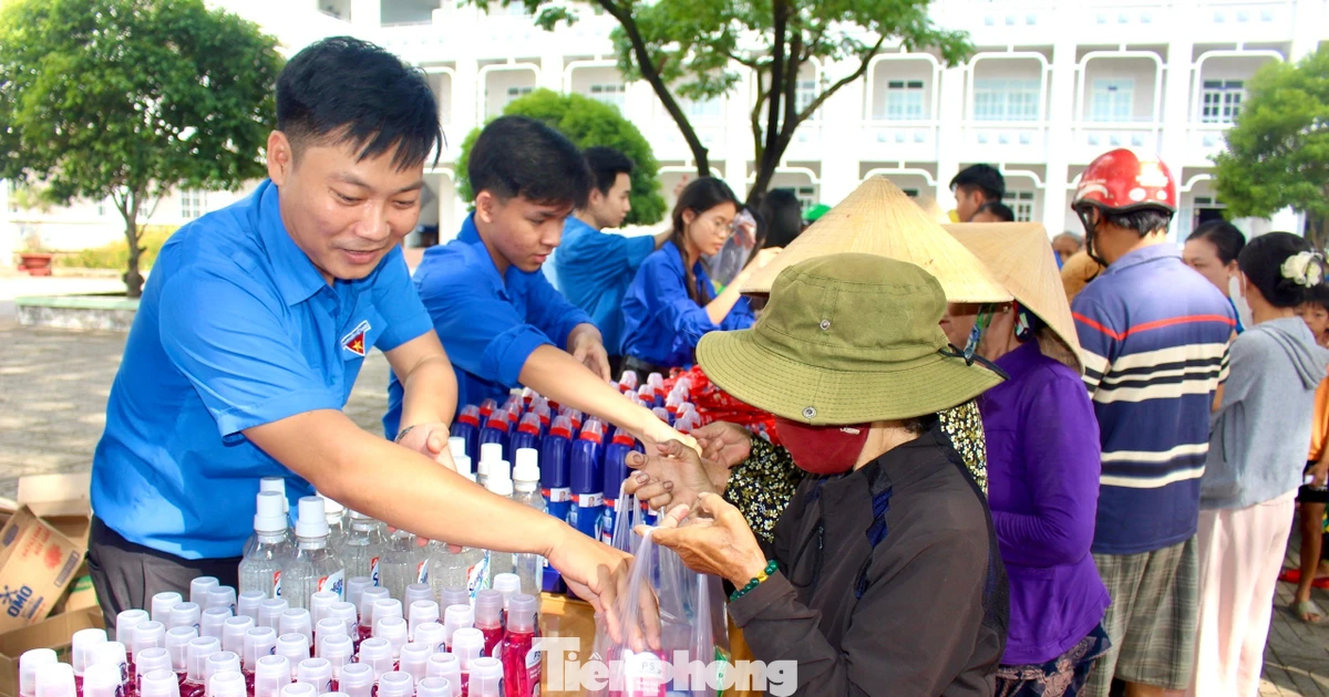 Nhiều hoạt động thiết thực tại lễ ra quân Chiến dịch Thanh niên tình nguyện hè tỉnh Lâm Đồng