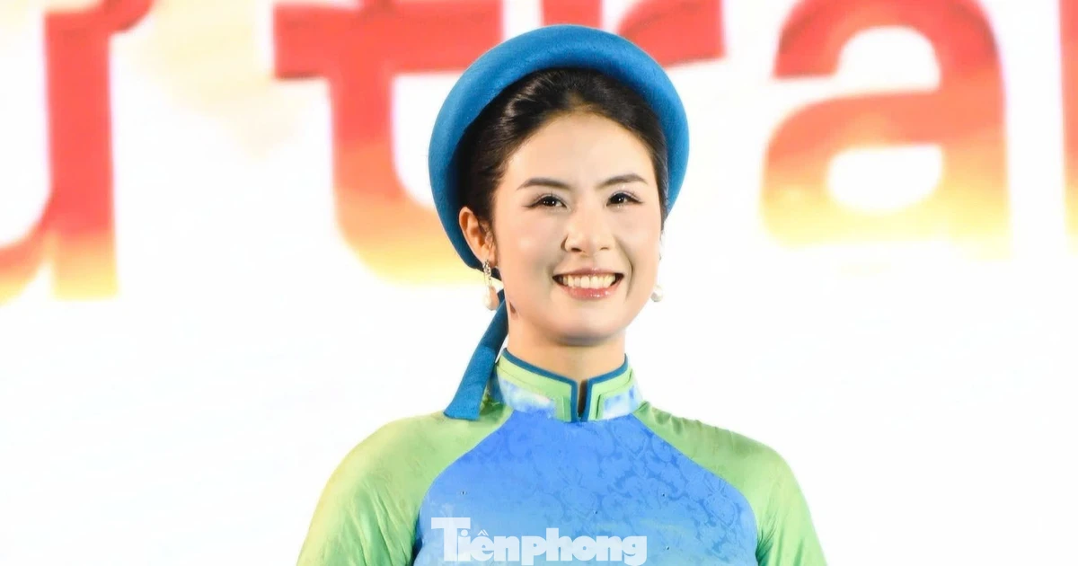 Hoa hậu Ngọc Hân và dàn người đẹp trình diễn áo dài di sản tại Nha Trang
