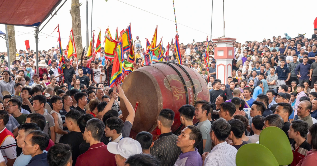 Lễ hội có bản sắc không đồng nghĩa với nhếch nhác, hỗn độn