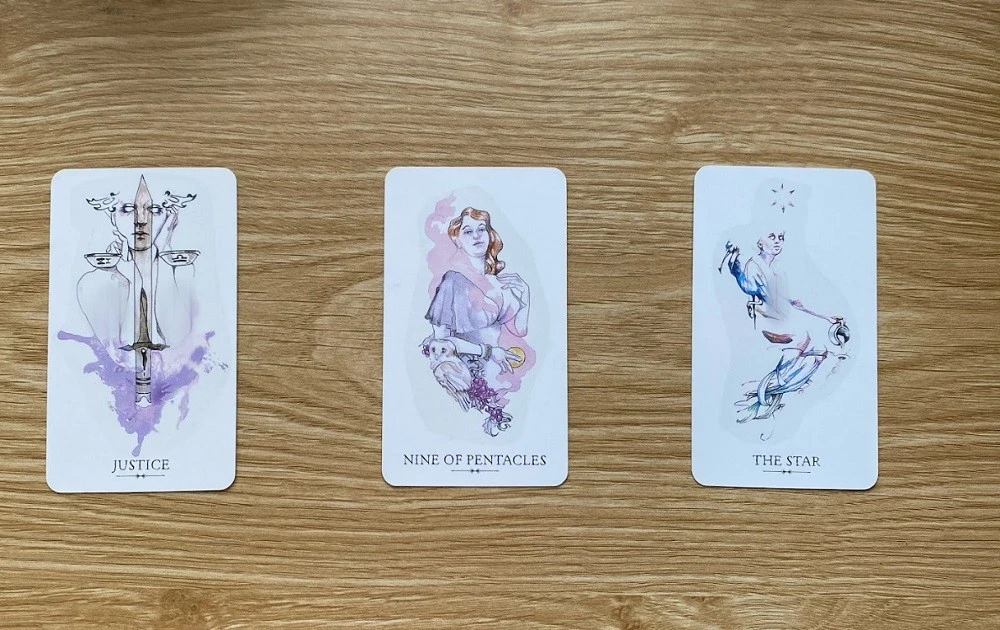 Tarot tuần này: Bảo Bình hãy nắm bắt cơ hội, Ma Kết lưu ý trong giao tiếp