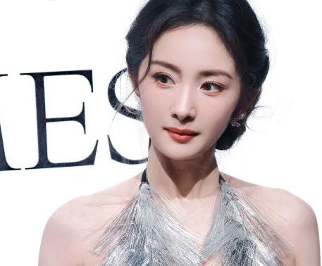 Dương Mịch khiến cõi mạng 'phát hờn'