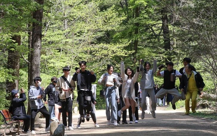 Những chuyến đi qua đêm biến mất vì giáo viên lo sợ trách nhiệm hình sự