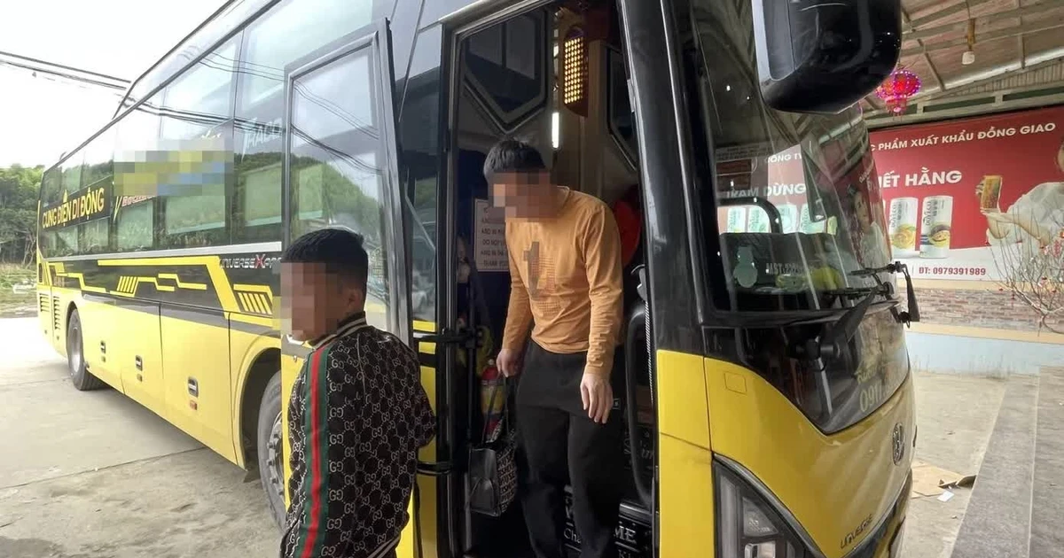 Xe khách giường nằm sắp tới phải có hệ thống giảm nguy cơ lật xe, mất lái?