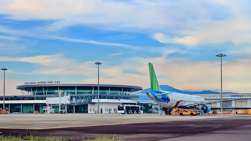 FLC đề xuất nghiên cứu đầu tư mở rộng sân bay Pleiku và Phù Cát