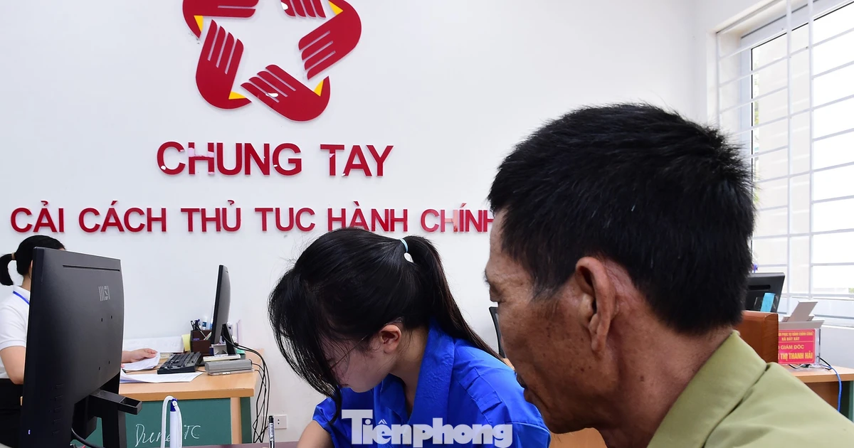 Dấu son điểm chỉ ở trung tâm phục vụ hành chính công xã biên giới