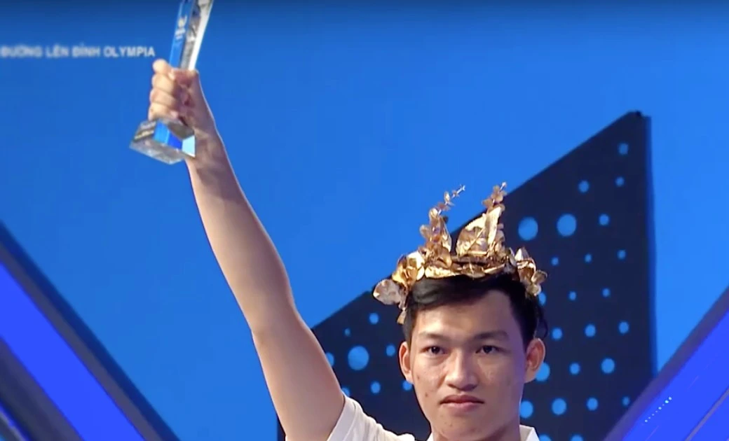 Nam sinh Quảng Ngãi thắng cách biệt, giành vòng nguyệt quế Đường lên đỉnh Olympia