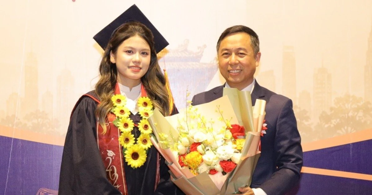 Bảng thành tích 'vàng' của Thủ khoa Trường Đại học Thủ đô Hà Nội