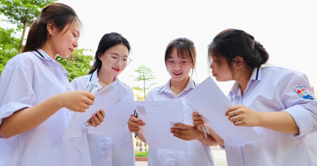 Bộ GD&ĐT lý giải việc tiếp tục giữ kỳ thi tốt nghiệp THPT