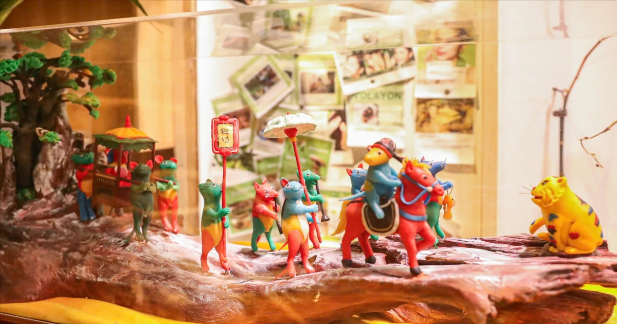 Đồ chơi trung thu truyền thống 'hồi sinh' giá tiền triệu