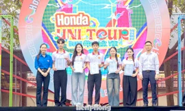 Gần 50 sinh viên xuất sắc nhận giải thưởng Sao Tháng Giêng và Sinh viên 5 tốt