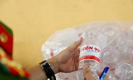 Dùng cồn công nghiệp pha chế hơn 19.000 chai cồn y tế giả