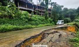 Đường vào 'Sapa xứ Thanh' bị sạt lở, hở hàm ếch