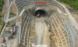 Dốc tổng lực khoan hầm xuyên núi nối Hà Tĩnh - Quảng Trị 