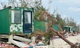 Tan hoang khu nghỉ dưỡng container view biển từng bị 'sờ gáy'
