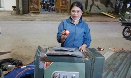 Thu mua phế liệu, phát hiện 5,5 chỉ vàng trong két sắt cũ