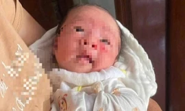 Bé gái sơ sinh bị bỏ rơi cùng giỏ đồ có 15 triệu đồng