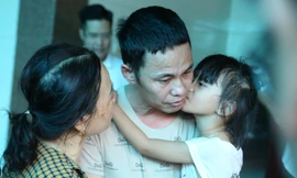 Ngày tại ngoại đoàn tụ gia đình của người bán gà lôi trắng bị tuyên 6 năm tù