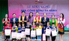 Xây dựng nhà cộng đồng đa năng tặng học sinh vùng lũ miền núi Nghệ An