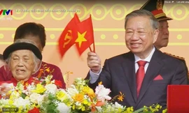 Chia sẻ của Mẹ Việt Nam Anh hùng ngồi cạnh Tổng Bí thư Tô Lâm trong lễ diễu binh