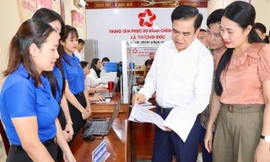 Thanh niên sáng tạo đưa 'trợ lý số' về làng