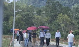 Trước đó dự án đất nền ven sông tại xã Toàn Lưu được mở bán rầm rộ, rất đông người đến xem, song địa phương khẳng định địa phương không có dự án đất nền nào.