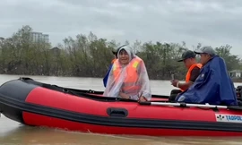 Thông tin mới vụ người bố ôm hai con gái nghi nhảy cầu Bến Thủy