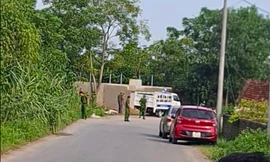 Đi cắt cỏ, hốt hoảng phát hiện 2 thi thể dưới mương nước