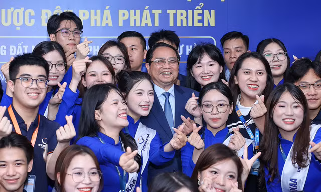 Thủ tướng dự Lễ công bố Đại học Phenikaa và chiến lược phát triển đột phá