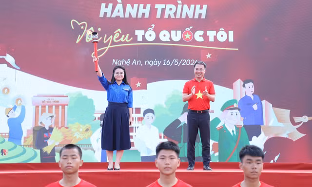 Khởi động hành trình ‘Tôi yêu Tổ quốc tôi’ từ quê hương Bác