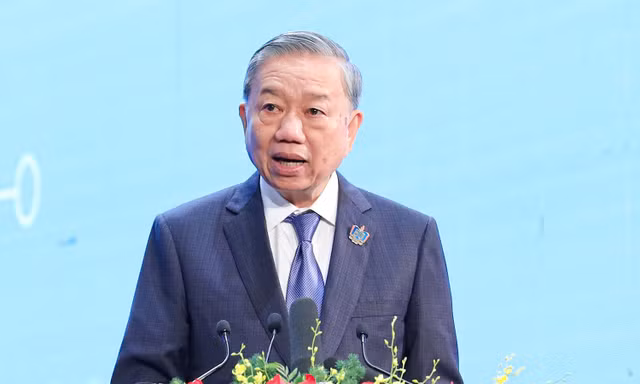 Tổng Bí thư Tô Lâm căn dặn học sinh, sinh viên nuôi dưỡng khát vọng lớn lao