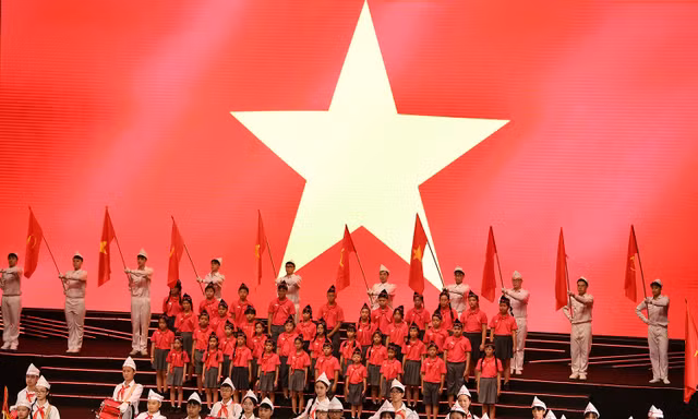 Hàng chục triệu người Việt cùng hát Quốc ca trong Lễ khai giảng năm học mới