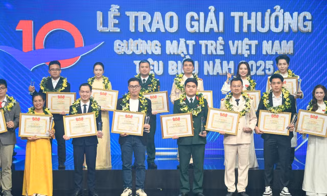 Tôn vinh 10 'Gương mặt trẻ Việt Nam tiêu biểu' năm 2025