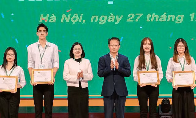 Hơn 250 sinh viên Học viện Nông nghiệp Việt Nam nhận học bổng doanh nghiệp