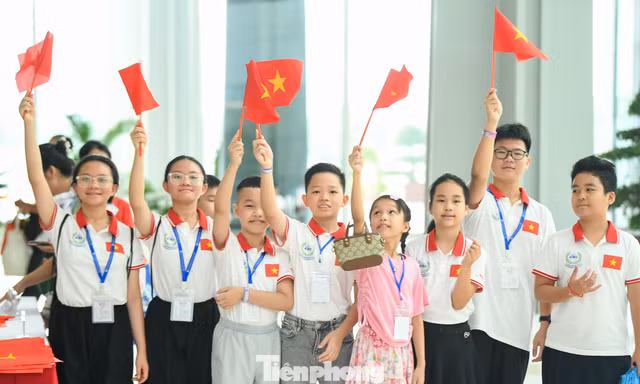 Thí sinh quốc tế hồi hộp trước giờ trao giải AIMO 2026