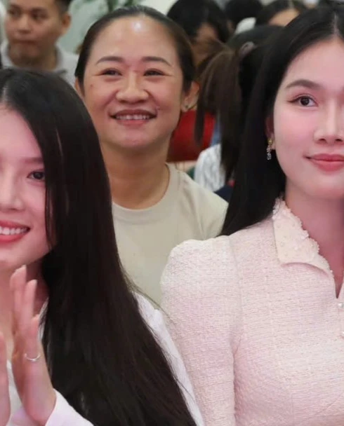 Á hậu Phương Anh, Hoa khôi Thúy Vi hiến máu tại Chủ Nhật Đỏ