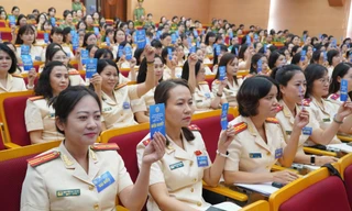 Phụ nữ Công an TP Hà Nội đẩy mạnh ứng dụng công nghệ, chuyển đổi số trong hoạt động công tác