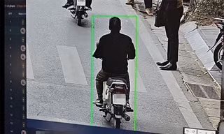 Tài xế bất ngờ khi thấy hình ảnh vi phạm ‘rõ như ban ngày’ trên ứng dụng iHanoi
