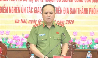 Giám đốc Công an Hà Nội: Đánh giá 'không hoàn thành nhiệm vụ' trưởng công an phường nếu để tái diễn lấn chiếm vỉa hè