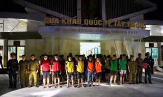 Triệt phá đường dây lừa đảo xuyên quốc gia, bắt giữ 59 đối tượng