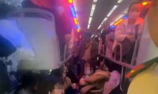 Điện thoại của Cục trưởng CSGT nhận 50 tin phản ánh xe khách nhồi nhét trong dịp Tết