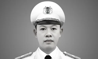 Truy tặng Huân chương Bảo vệ Tổ quốc hạng Ba cho trung tá công an hy sinh