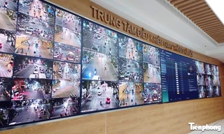 Trung tâm điều khiển giao thông Hà Nội, Công an TP Hà Nội nằm ở số 54 Trần Hưng Đạo (Hà Nội). Nơi đây được coi là "bộ não" điều hành 1.837 camera AI được lắp đặt tại nhiều tuyến đường trên địa bàn Thủ đô.