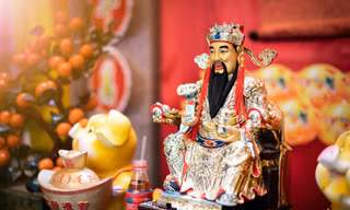 Văn khấn cúng vía Thần Tài