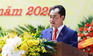 Bí thư Tỉnh ủy Lào Cai Trịnh Việt Hùng làm Thứ trưởng Thường trực Bộ Nông nghiệp và Môi trường 